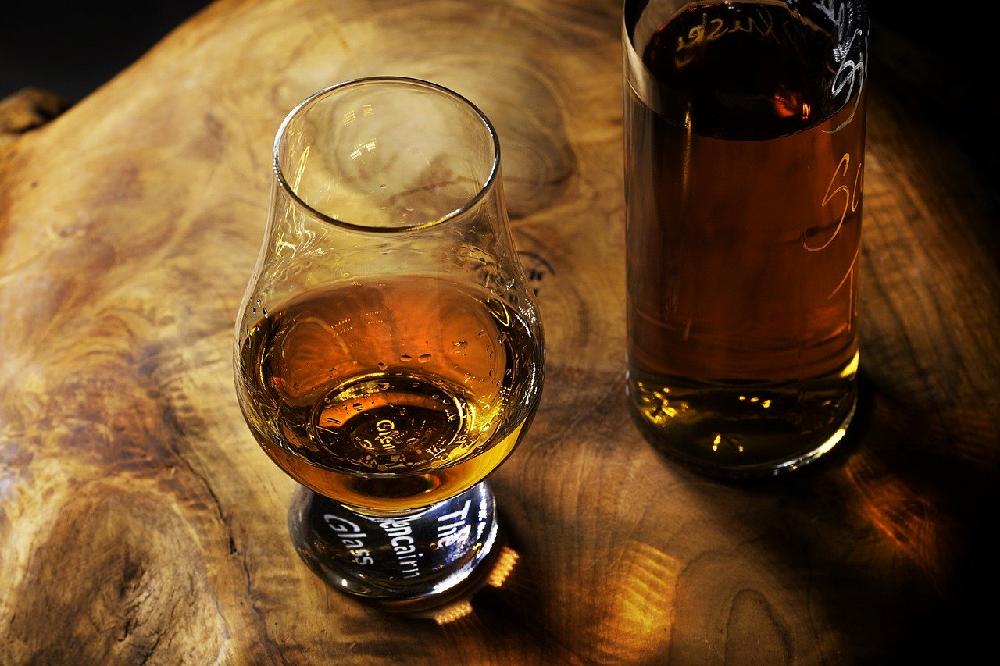 Co trzeba wiedzieć o degustowaniu whisky?