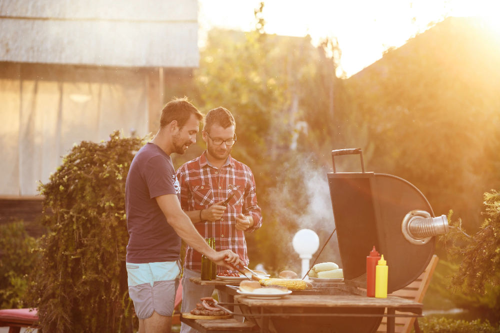 10 przepisów na szybki i efektowny grill z przyjaciółmi